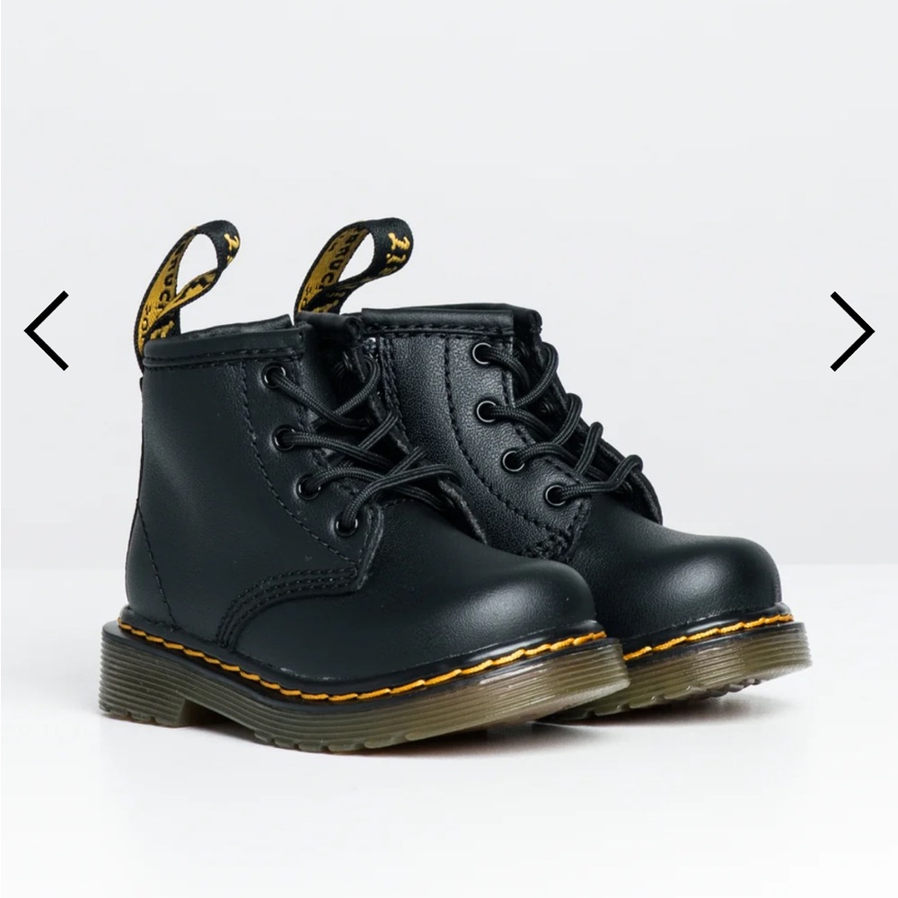 Dr Martens • 1460 Softie T • Boots